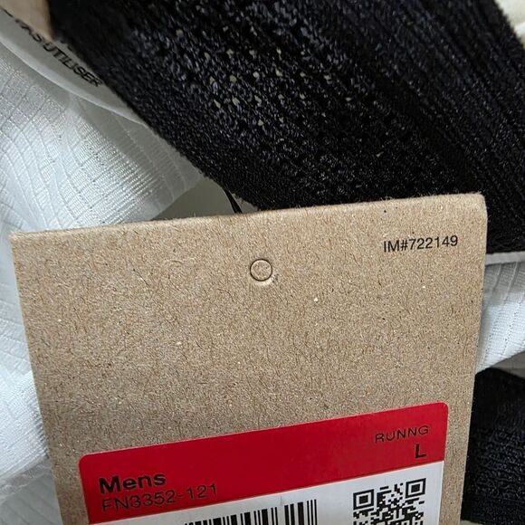 Nike Aeroswift DRI-FIT ADV 2" Lined Running Shorts L White Black FN3349-010 New - Picture 14 of 16